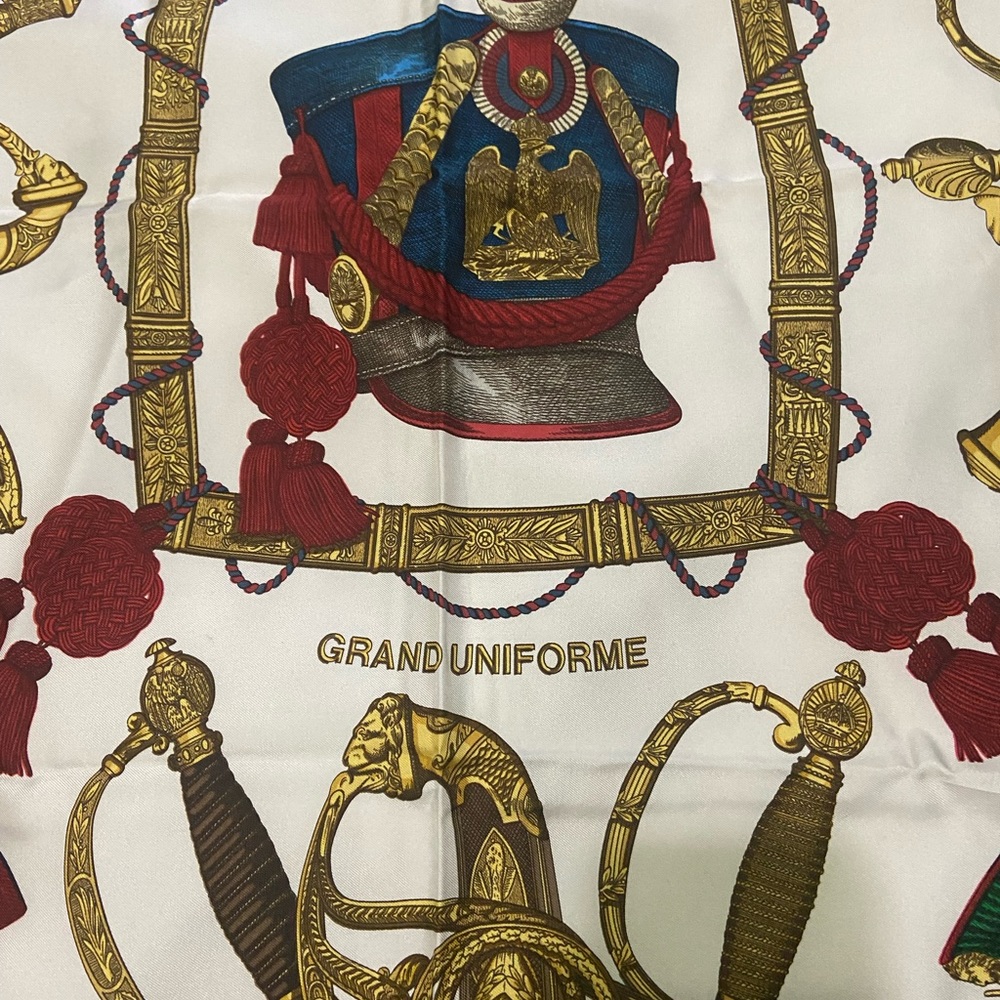 Hermes scarf new 100% silk - Picture 3 of 5